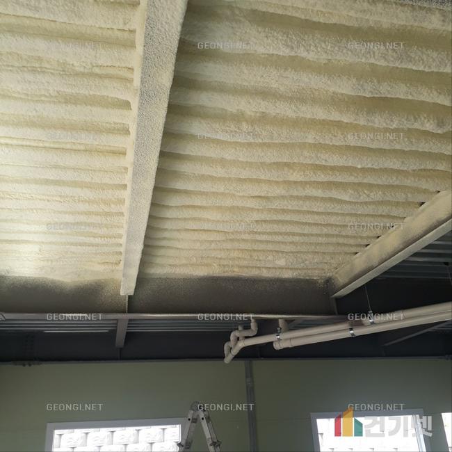 옹진군 농가주택의 에너지 효율을 높이는 우레탄폼 단열공사