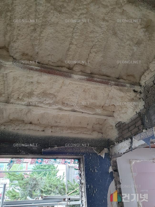 안양시 실내체육관 우레탄폼 단열공사, 에너지 효율 극대화!