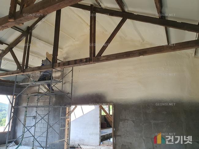 광주도서관 수성연질폼 시공으로 에너지 효율 극대화하는 건기넷