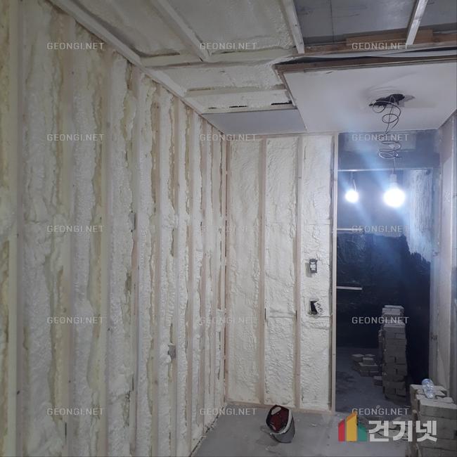 춘천시 전원주택의 결로 문제, 경질우레탄폼으로 해결하기