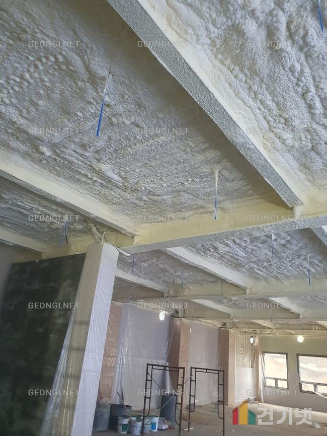 종로구 스포츠센터 우레탄폼 단열공사, 에너지 효율 극대화!