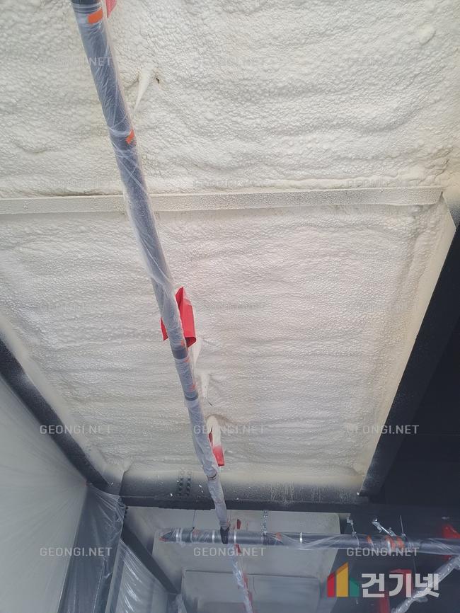 하동군 실내체육관 단열, 우레탄폼 전문 시공으로 에너지 절감!